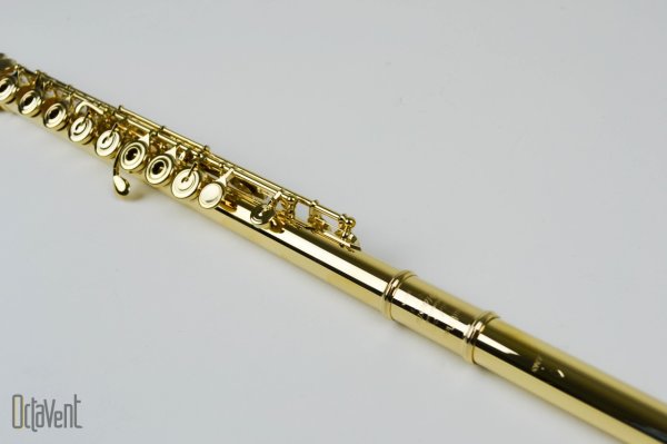 Flute traversière miniature : instrument de musique en laiton doré hauteur  14 cm
